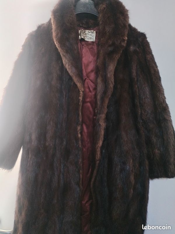 Manteau En Fourrure Vintage Star Fourrures - Taille L (40) - Couleur Grise - Occasion En Parfait état