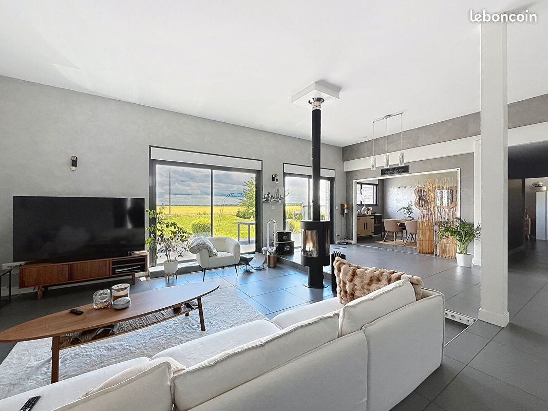 Maison 9 pièces 212 m² · à Saint-Ay · 212 m² · 345 840 €