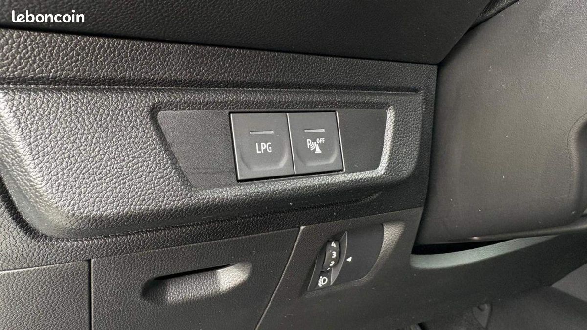 Dacia Sandero ECO-G 100 Stepway Expression (image 15)