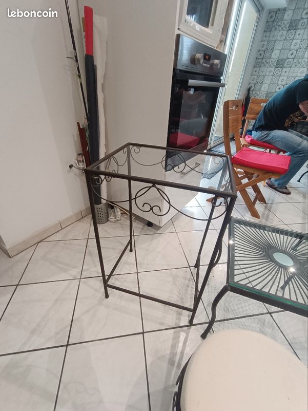 Table d'appoint (image 1)