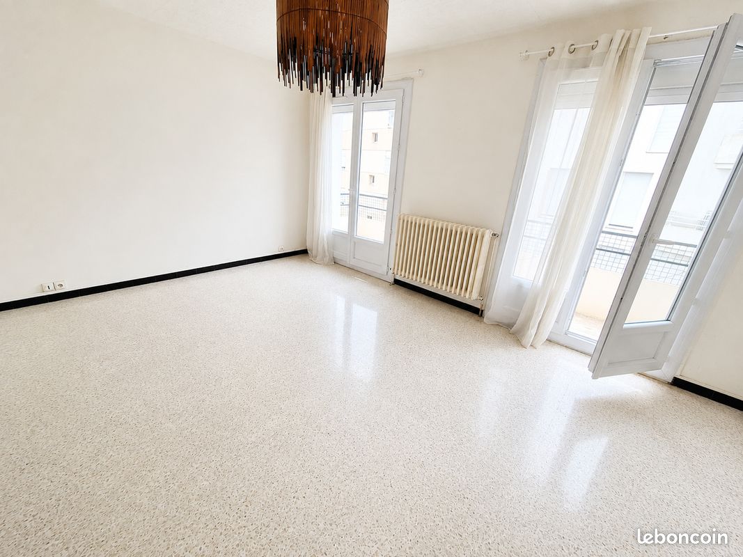 Appartement 3 pièces 55 m² · à Toulon · 55 m² · 720 €/mois
