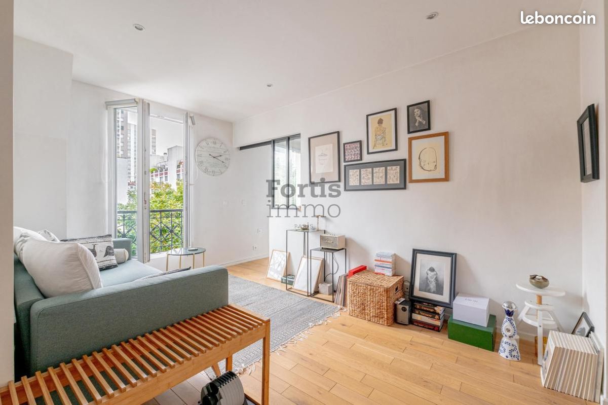 Appartement 2 pièces 32 m² · à Paris · 32 m² · 371 000 €