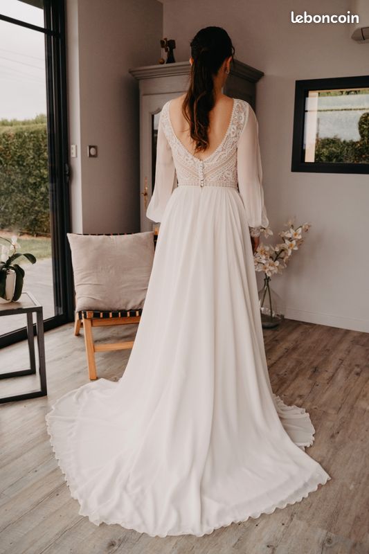 Robe de mariée bohème chic Vêtements