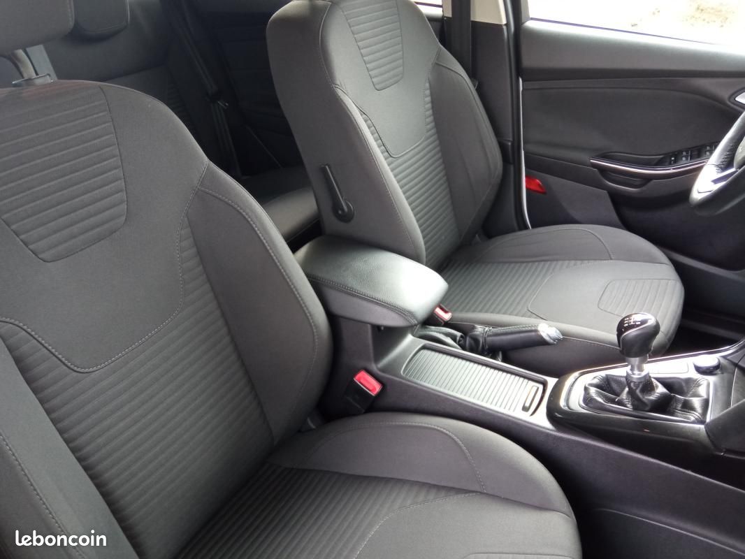 Ford Focus 1.0 EcoBoost 125 S&S Titanium (image 6)