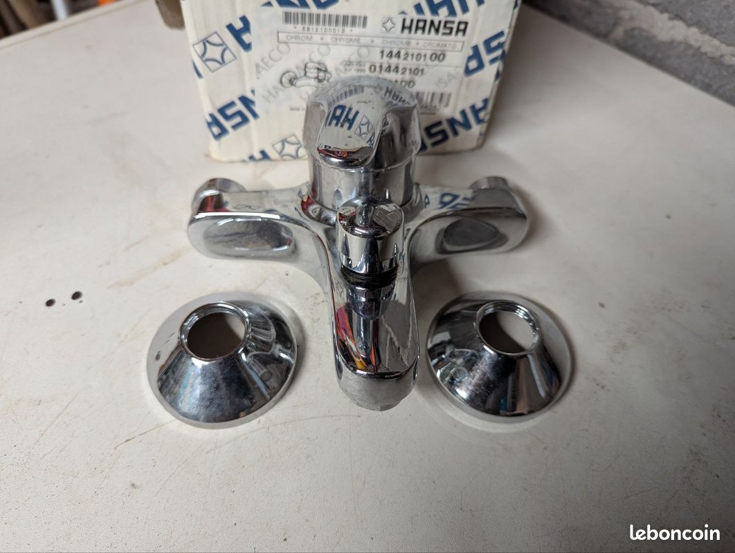 Mitigeur baignoire hansa neuf (image 1)