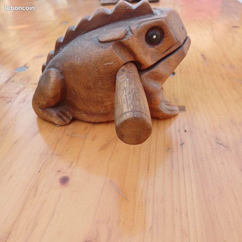 Crapaud en bois musical (image 1)