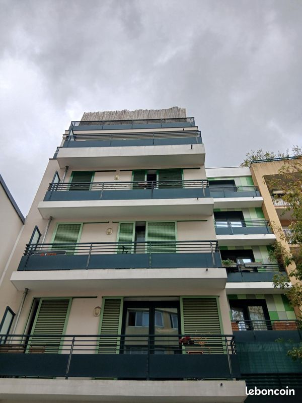 Appartement 1 pièce 27 m² · à Paris · 27 m² · 305 000 €