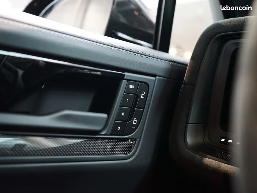 Porsche Cayenne Coupé 4.0 V8 TURBO E-HYBRID PACK GT 739 ch FULL OPTIONS LOA A PARTIR DE 1 759 Eur/ MOIS (image 31)