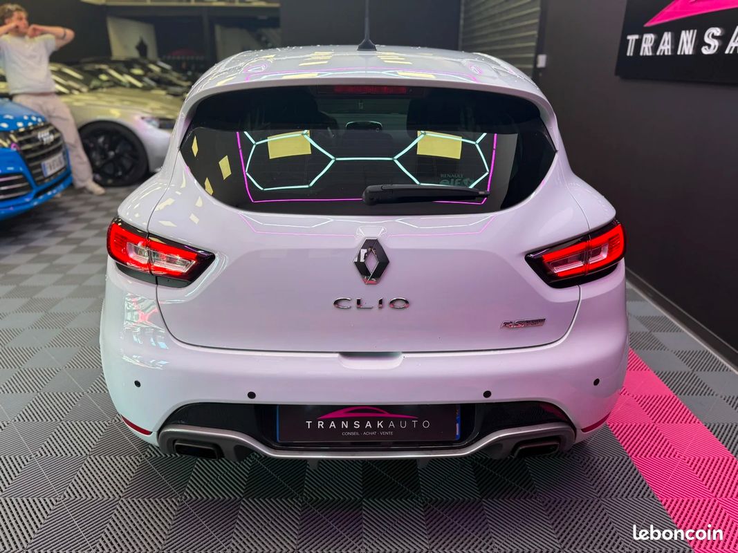 RENAULT CLIO IV 1.6 Turbo 200 RS EDC CARNET D ENTRETIEN (image 4)