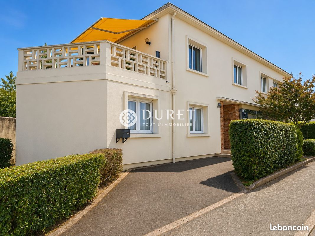 Maison 11 pièces 240 m² · à La Bruffière · 240 m² · 283 400 €