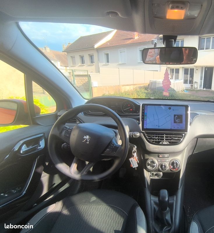 Peugeot 208 (image 3)
