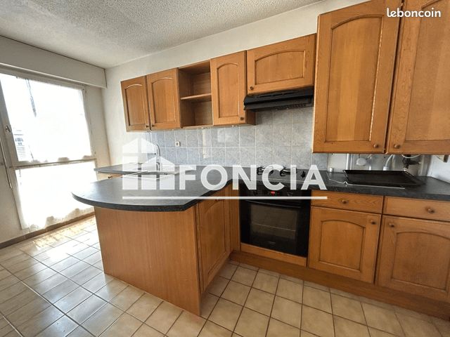 Appartement 3 pièces 71 m² · à Meylan · 71 m² · 890 €/mois