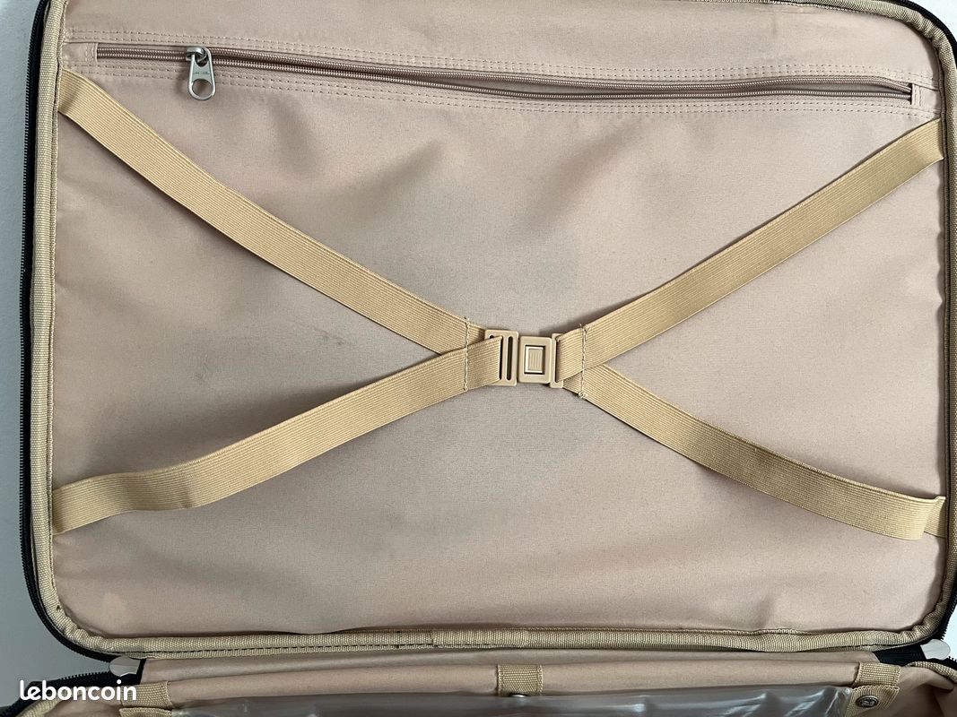 À vendre valise Lancel (image 3)
