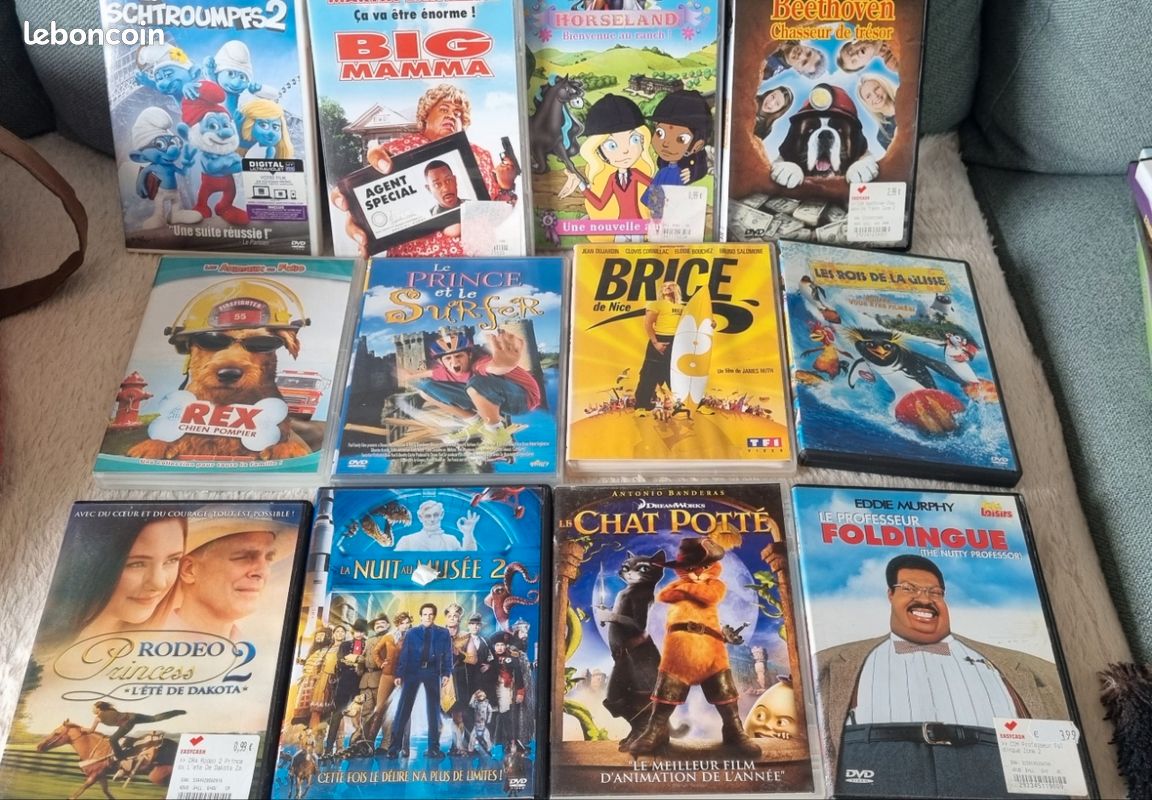 Lot de 28 DVD jeunesse (image 1)