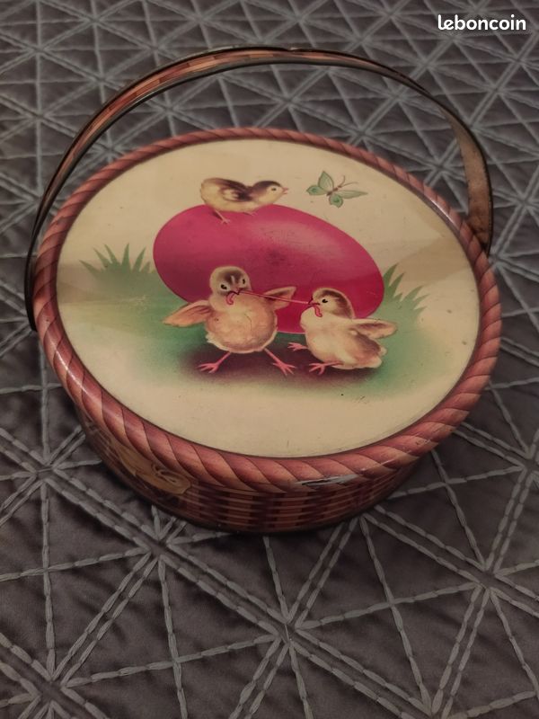 Boîte Vintage métallique avec poussins (image 1)