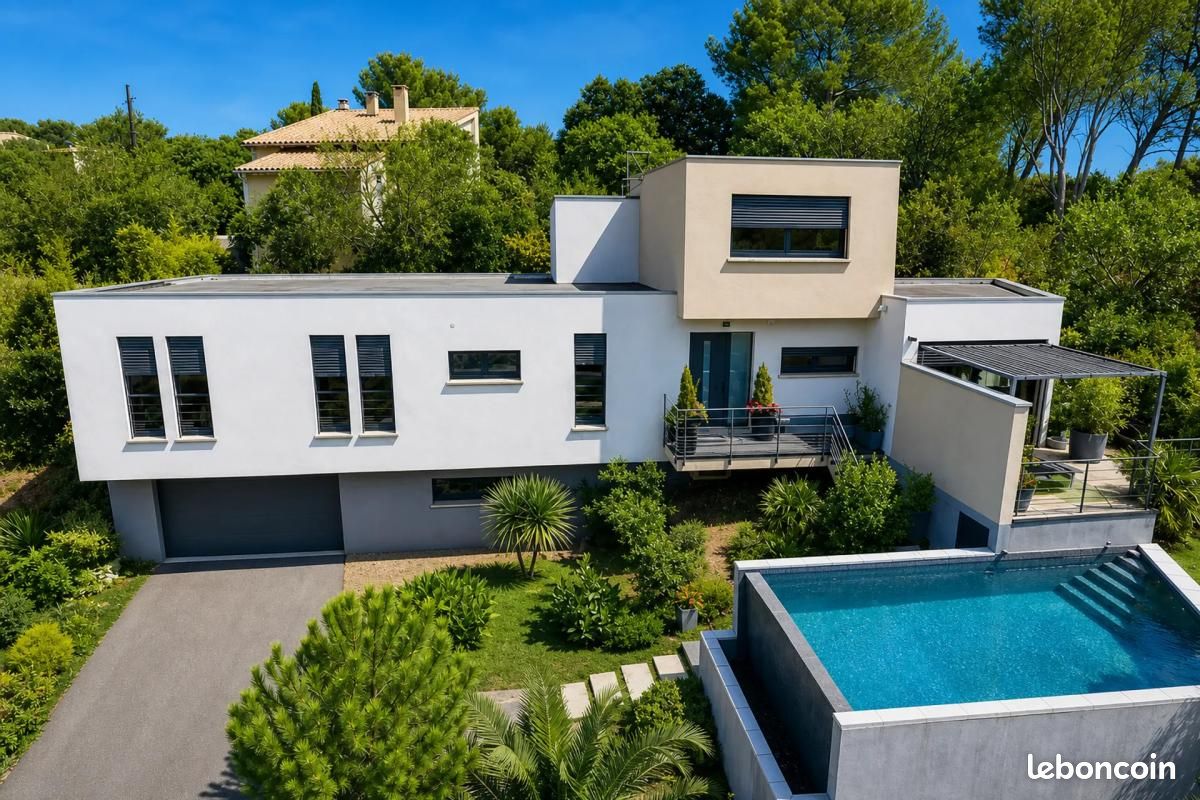 Maison 8 pièces 159 m² · à Nîmes · 159 m² · 595 000 €