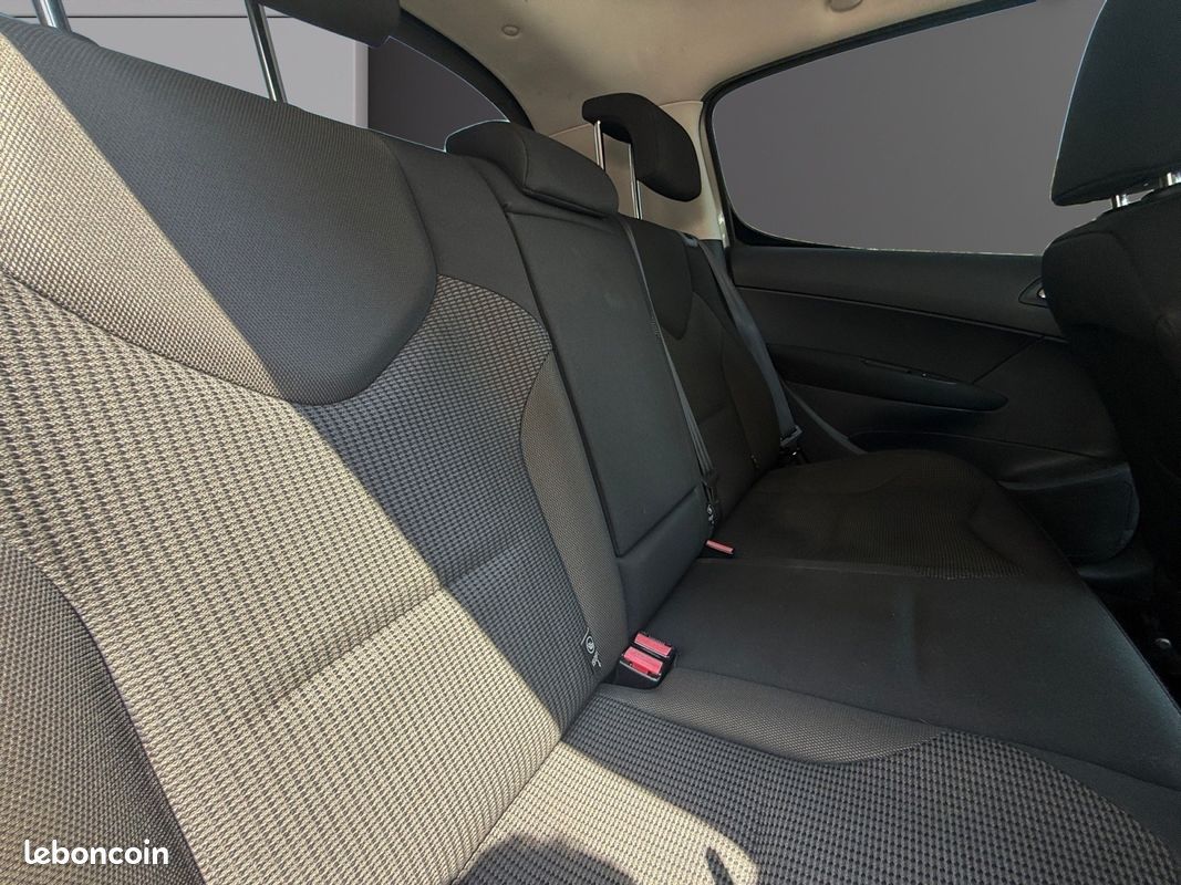 PEUGEOT 308 1.6 VTi 120ch Style (image 10)
