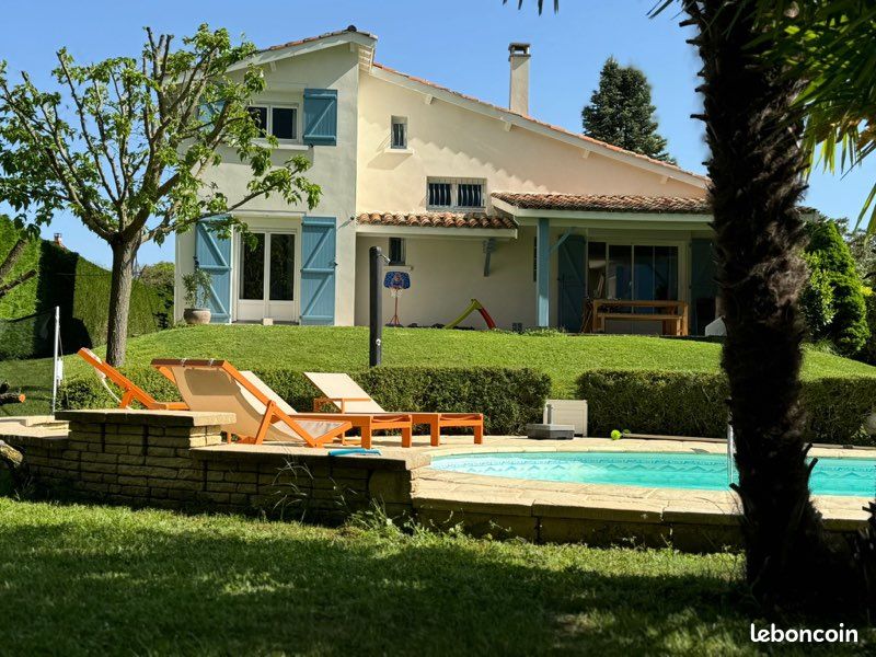 Maison 7 pièces 138 m² · à Taluyers · 138 m² · 695 000 €