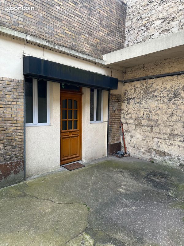 Appartement 1 pièce 28 m² · à Asnières-sur-Seine · 28 m² · 750 €