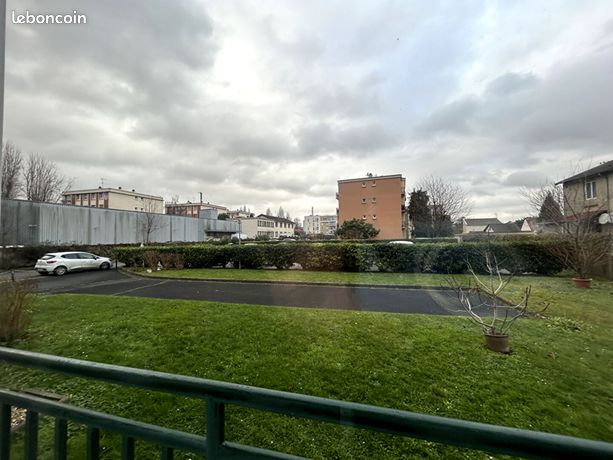 https://img.leboncoin.fr/api/v1/lbcpb1/images/8f/a5/2b/8fa52b8342487c5b0efdb564b19fccbead1af75c.jpg?rule=ad-image
