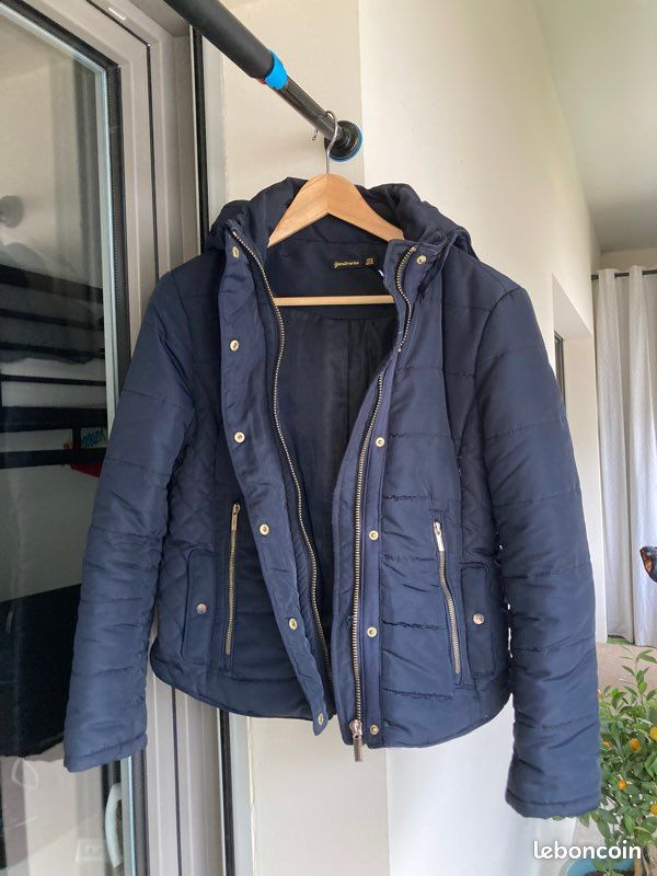 Vends blouson à capuche femme stradivarius (image 3)