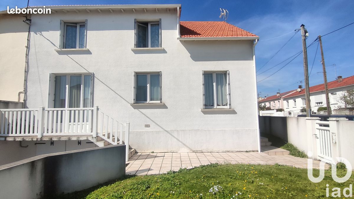 Maison 6 pièces 139 m² - La Rochelle 17000 (image principale 0)