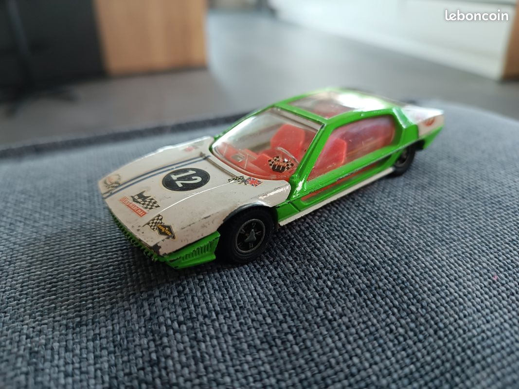 Lamborghini miniature (image 3)