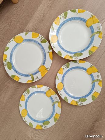 A assiettes à dessert vintage en arcopal - Arts de la table