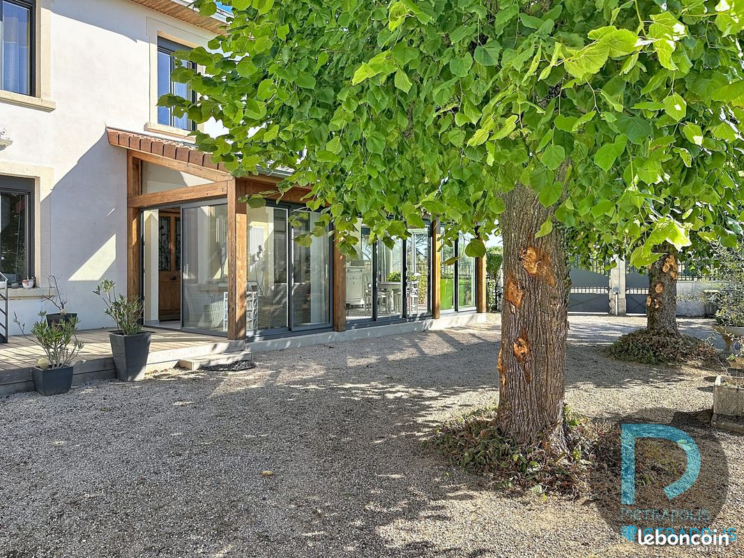 Maison 5 pièces 133 m² · à Savigneux · 133 m² · 420 000 €