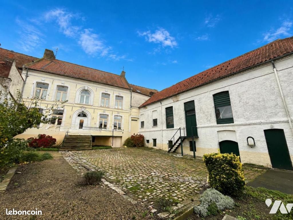 Maison 7 pièces 314 m² · à Watten · 314 m² · 425 600 €