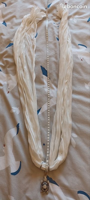 Foulard bijou tortue (image 3)