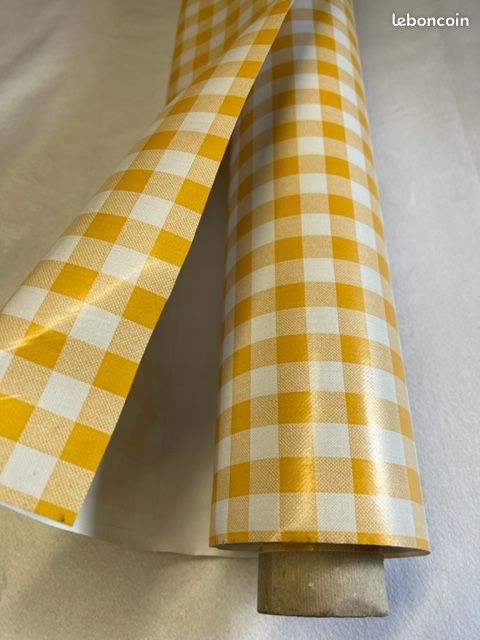 THE TABLECLOTH COMPANY Nappe ovale de Noël 6 places unie Blanc 150 x