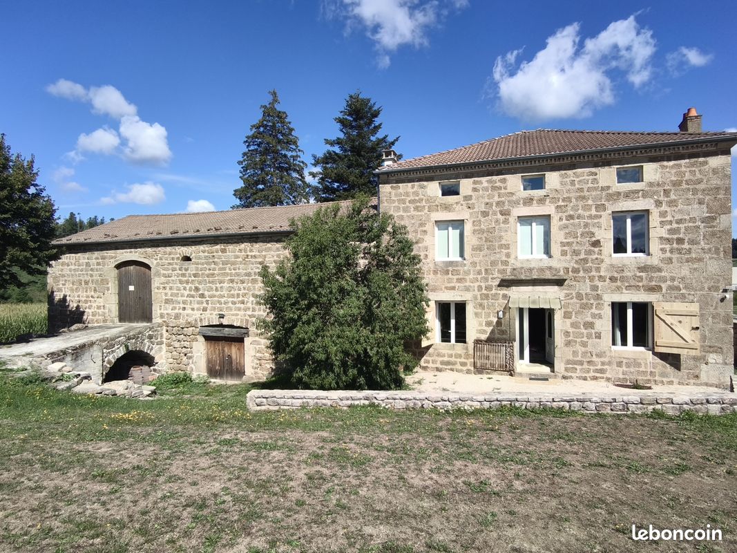 Maison 5 pièces 260 m² · à Raucoules · 260 m² · 230 000 €