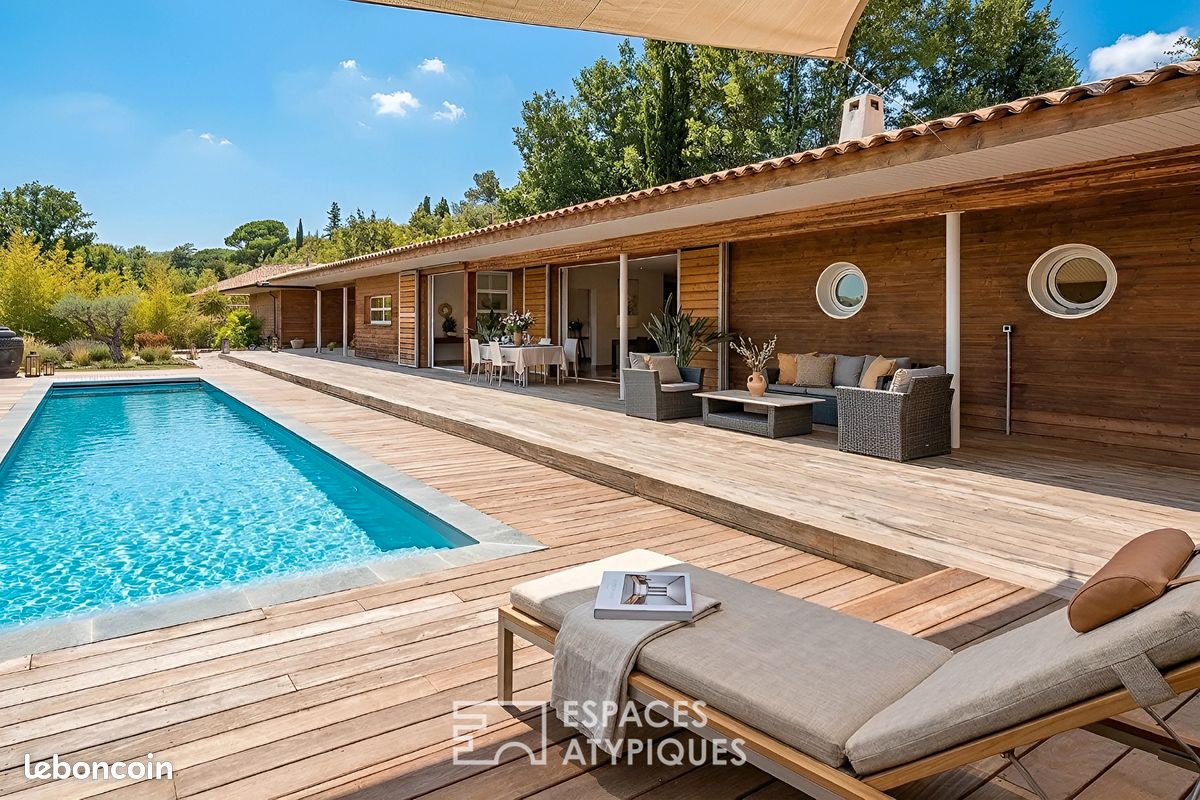 Maison 7 pièces 223 m² · à Bagnols-en-Forêt · 223 m² · 1 575 000 €