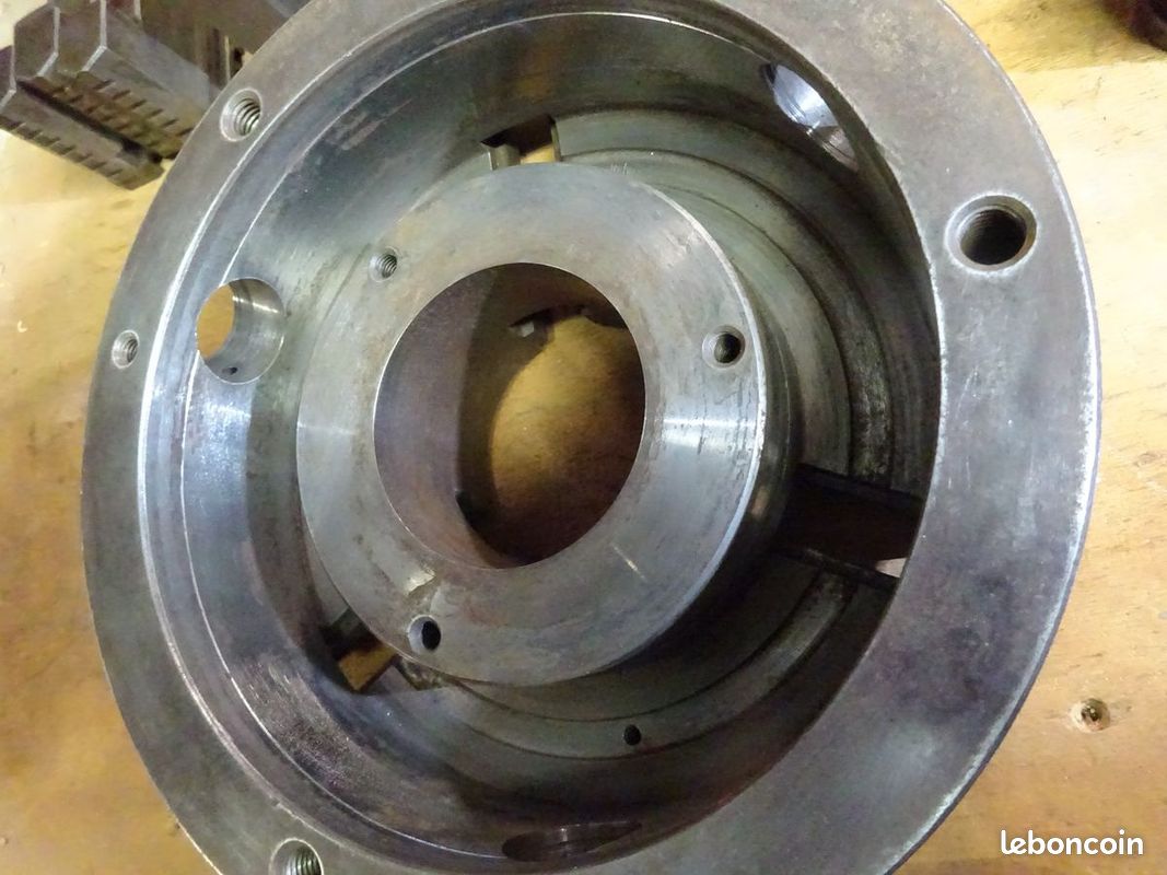 Mandrin 3 mors, marque "pro" ROHM, Ø 250mm, acier, serrage concentrique, avec mors durs monoblocs inter et exter + 2 jeux mors doux (image 12)