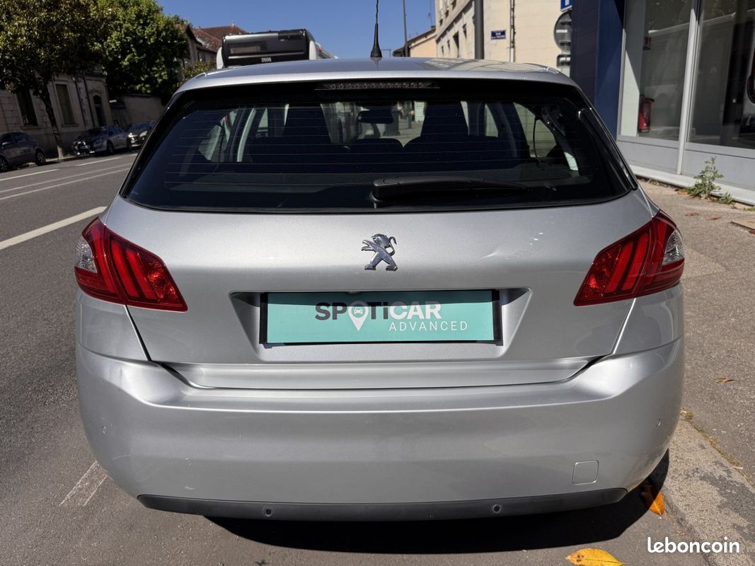 Peugeot 308 (2) 1.2 Puretech 130 EAT6 Allure (image 8)