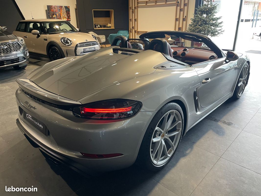 PORSCHE 718 SPYDER 4.0i 420 ch - PORSCHE APPROVED 12/2026 - BOSE - CARPLAY - INTERIEUR SPYDER CLASSIC HERITAGE - CAMERA (image 28)