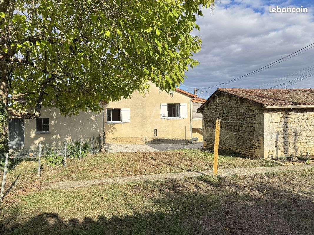 Maison 5 pièces 92 m² · à Mouthiers-sur-Boëme · 92 m² · 658 €/mois