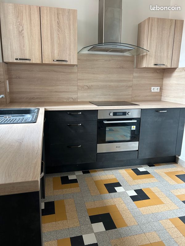 Appartement 4 pièces 94 m² · à Beauvais · 94 m² · 1 050 €/mois
