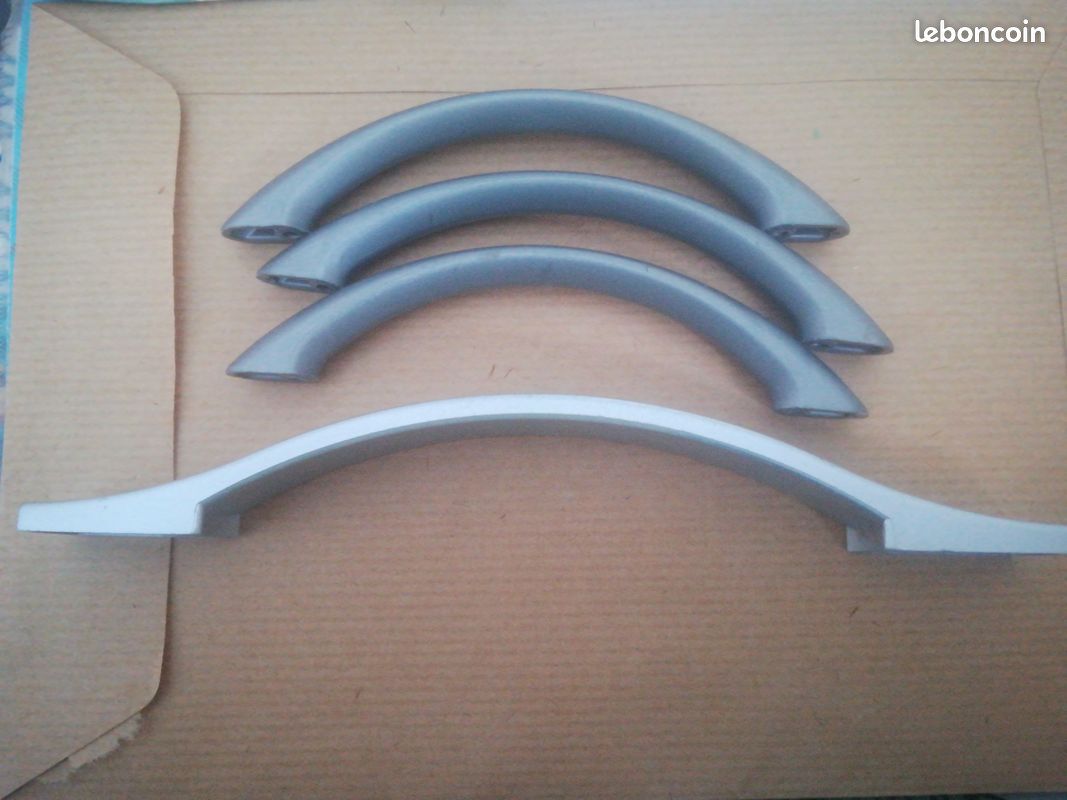 Poignée plastique (image 1)