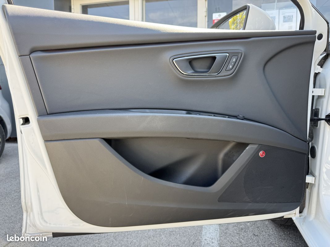 SEAT Leon 1.5 TSI 150 DSG7 FR BeatsAudio (image 17)