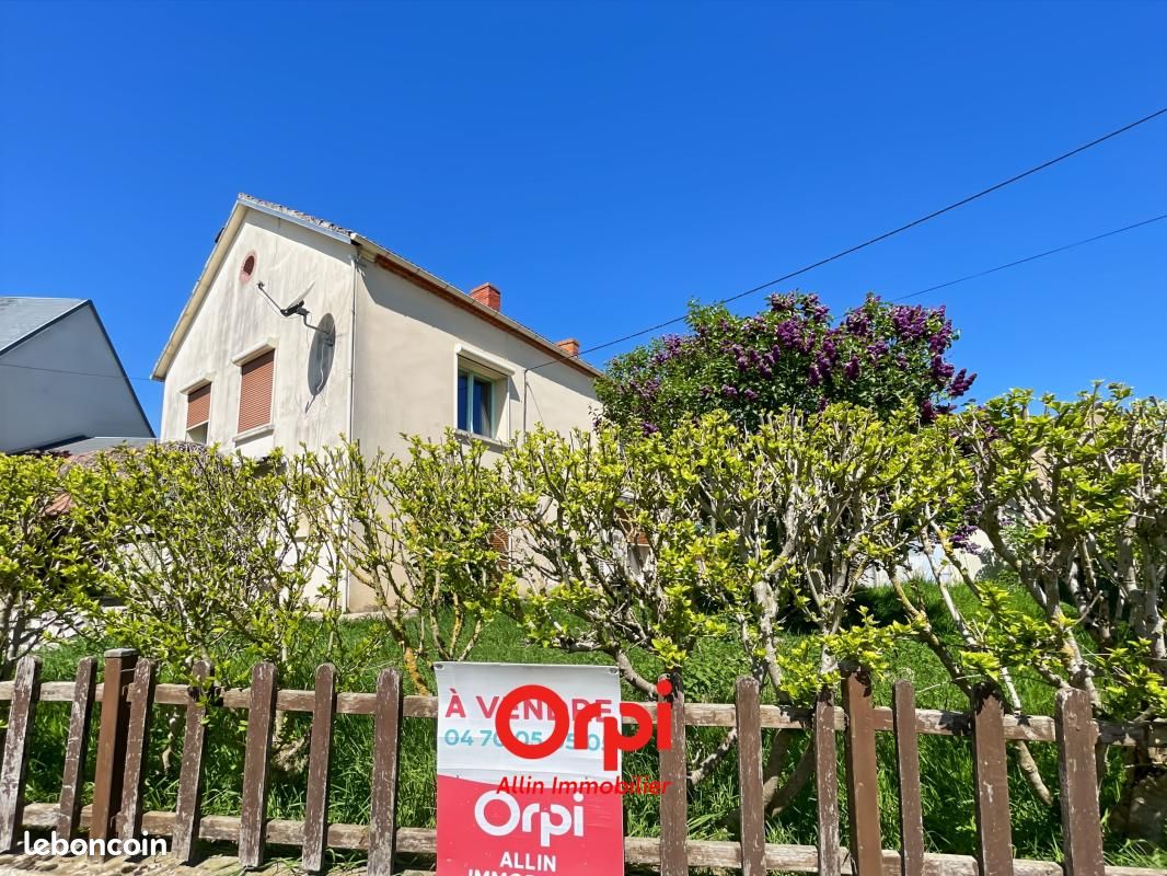 Maison 4 pièces 114 m² · à Marcillat-en-Combraille · 114 m² · 69 000 €