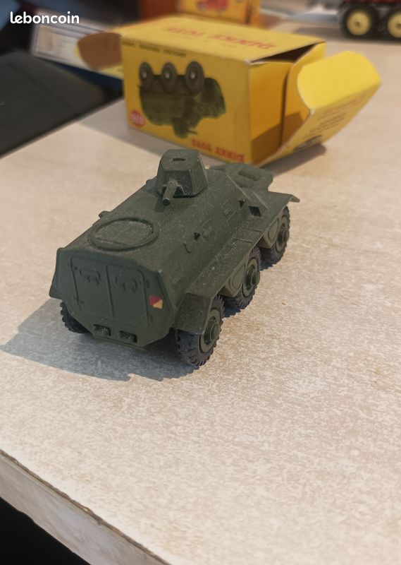 Dinky #676 armoured personnel carrier - SirTN toys inc. A polly for