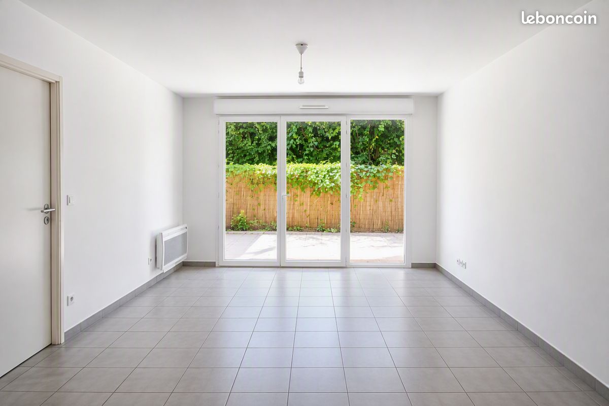 Appartement 2 pièces 49 m² · à Saint-Laurent-du-Var · 49 m² · 951 €