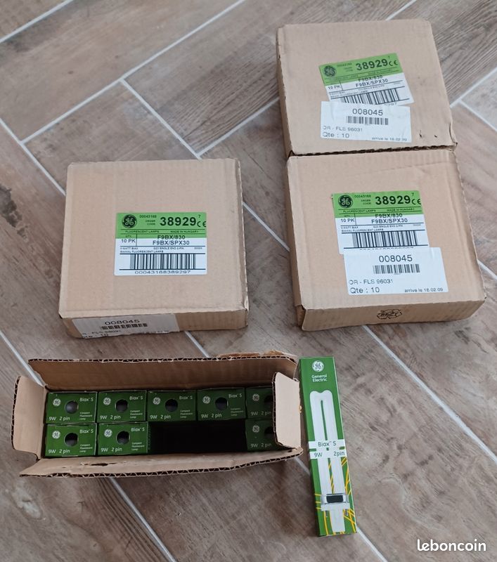 Lot de 39 ampoules Général Electric Biax S 9WG23 2 pin (image 2)