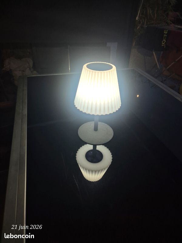 Lampe de table solaire extérieur (image 4)