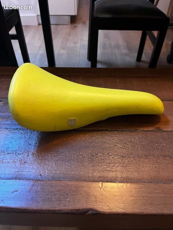 Selle Vélo Selle Italia Jaune - Gel, Cuir, Occasion - Universelle Homme/femme