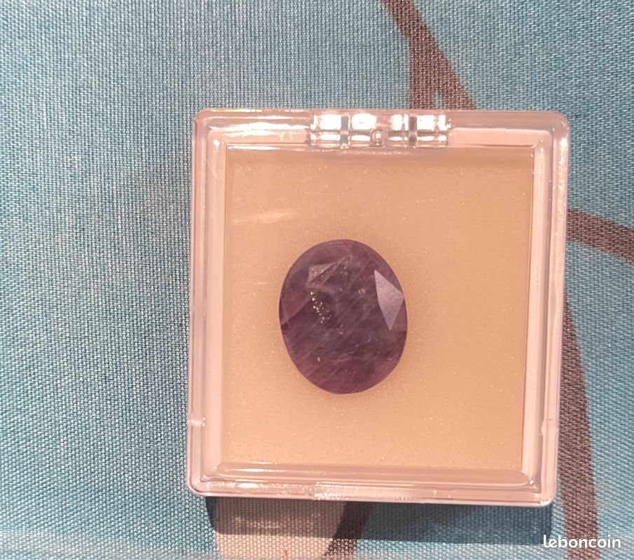 Très belle naturelle, non chauffée et sans traitement à l'huile. 20 carats au total de 1 saphir de couleur violette (image 1)