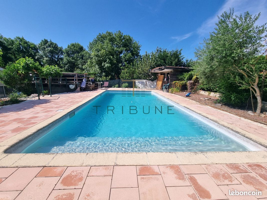 Maison 4 pièces 196 m² · à Laroque-Timbaut · 196 m² · 209 000 €