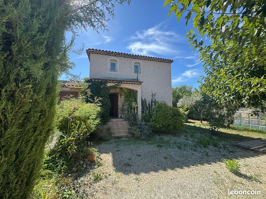 Maison 4 pièces 125 m² · à Saint-Cannat · 125 m² · 526 000 €